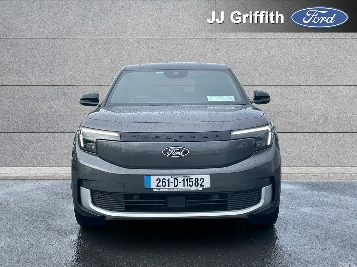 Ford Explorer MPV, Electric, 2026, Grey