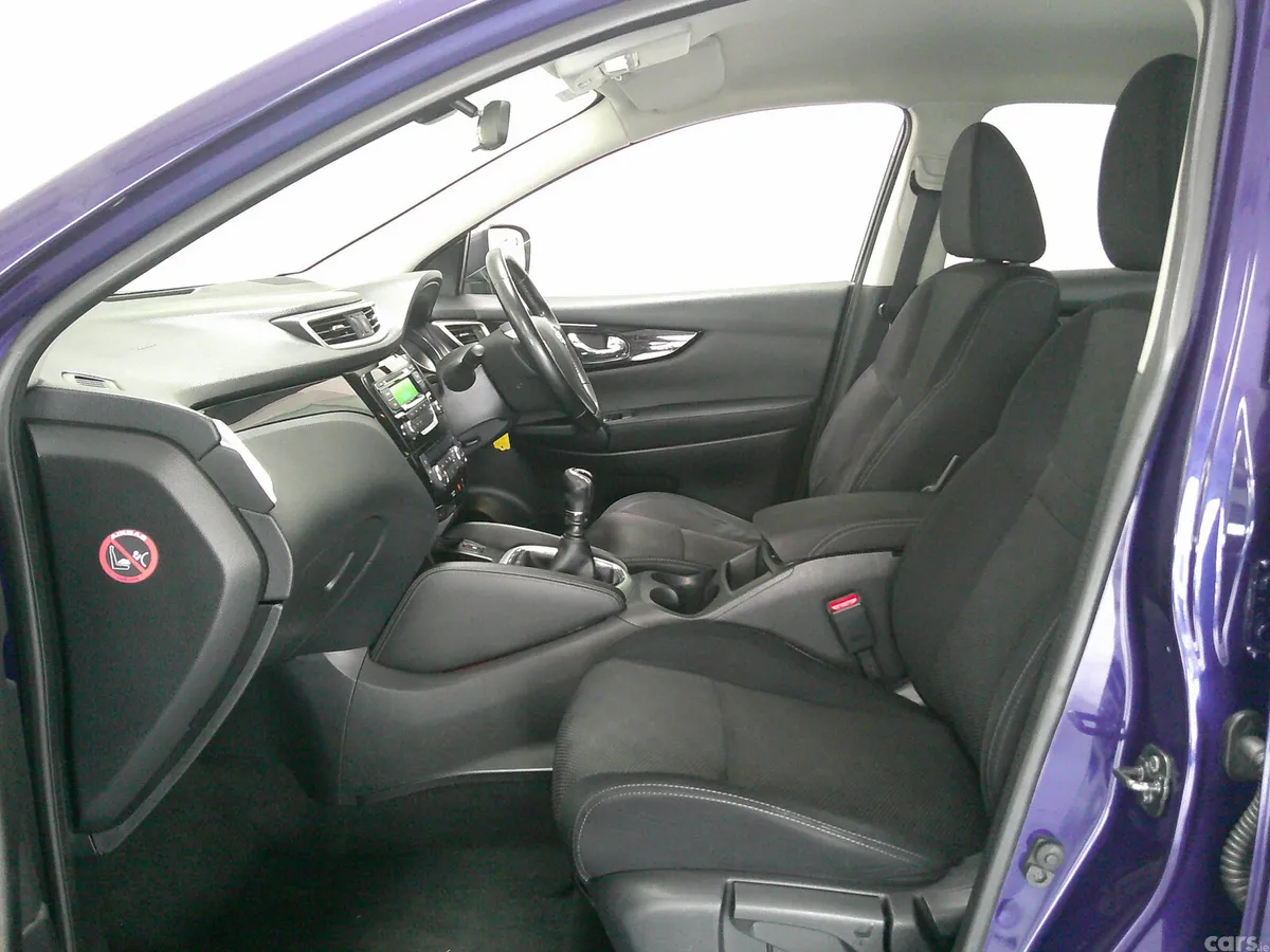 Nissan Qashqai Hatchback, Diesel, 2016, Blue