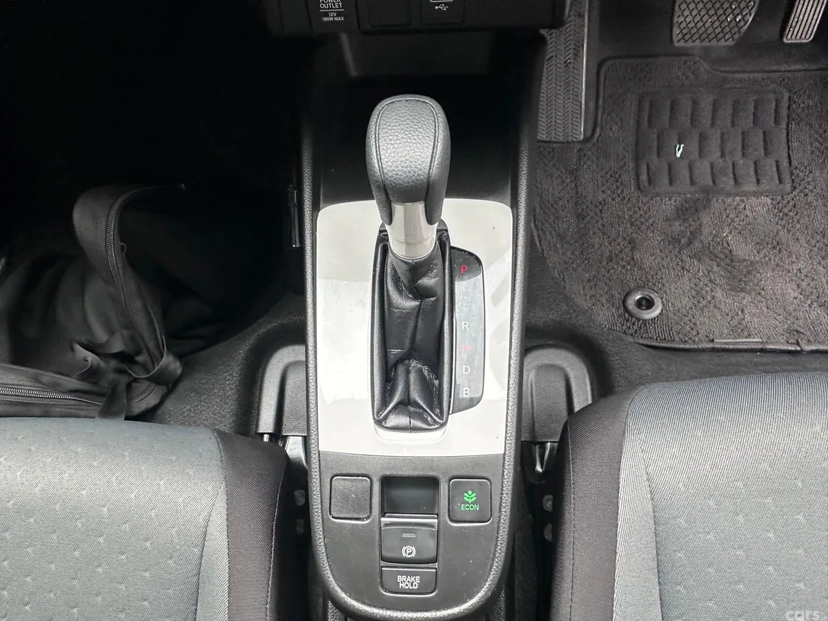 Honda Fit Hatchback, Petrol Hybrid, 2021, Silver