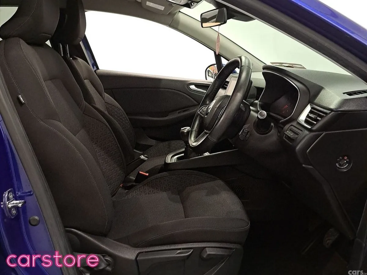 Renault Clio Hatchback, Petrol, 2021, Blue