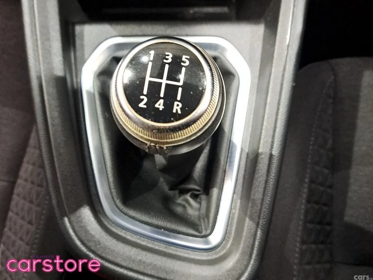 Renault Clio Hatchback, Petrol, 2021, Blue
