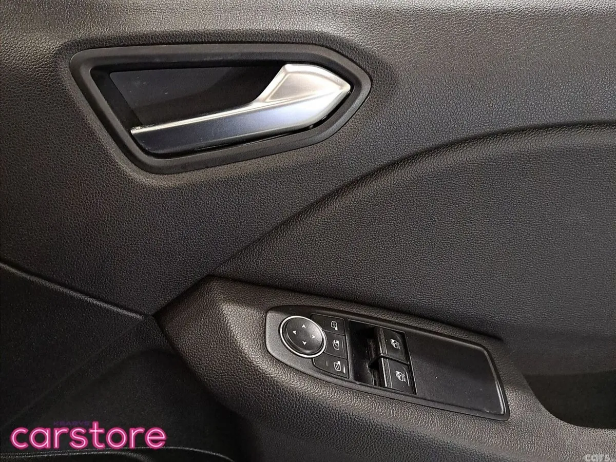 Renault Clio Hatchback, Petrol, 2021, Blue
