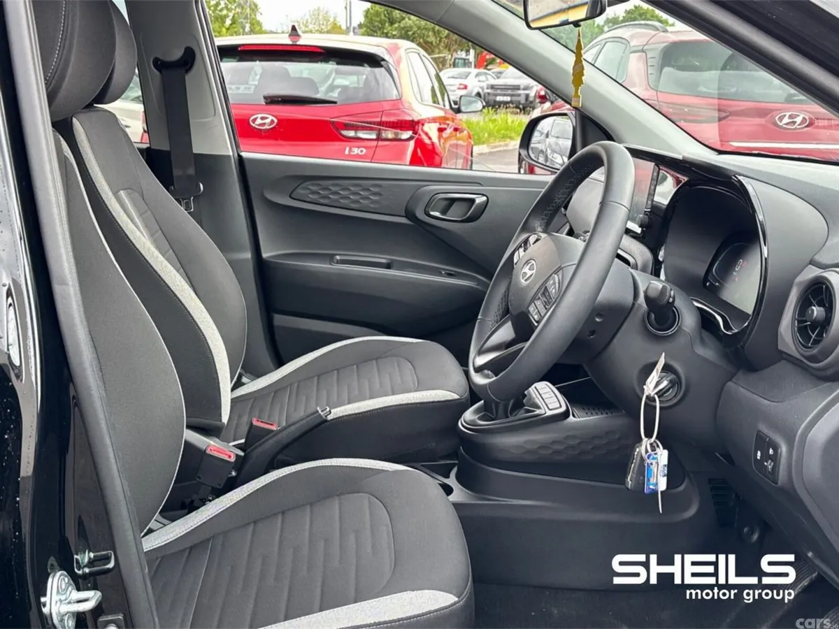 Hyundai i10 Hatchback, Petrol, 2025, Black