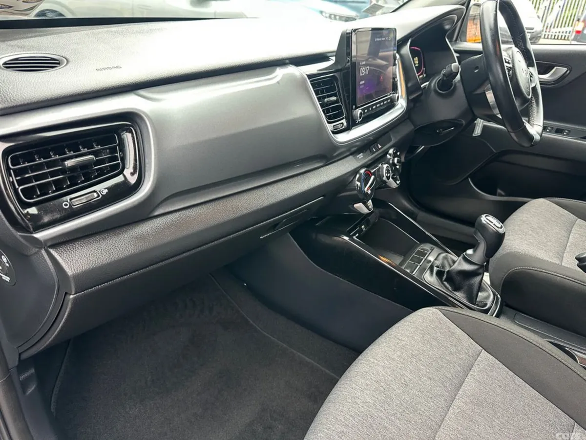 Kia Stonic Estate/Jeep, Petrol, 2024, Grey