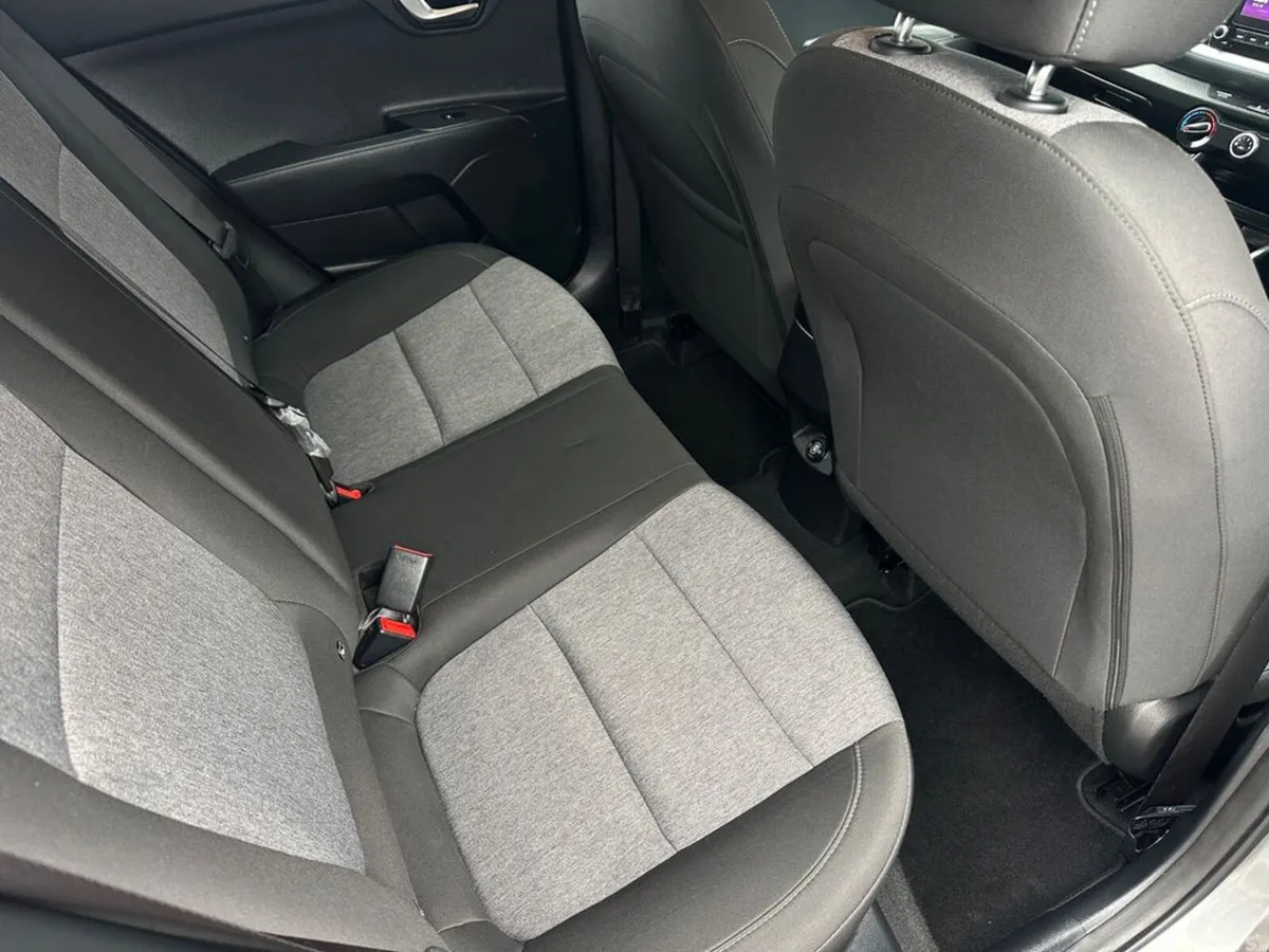 Kia Stonic Estate/Jeep, Petrol, 2024, Grey