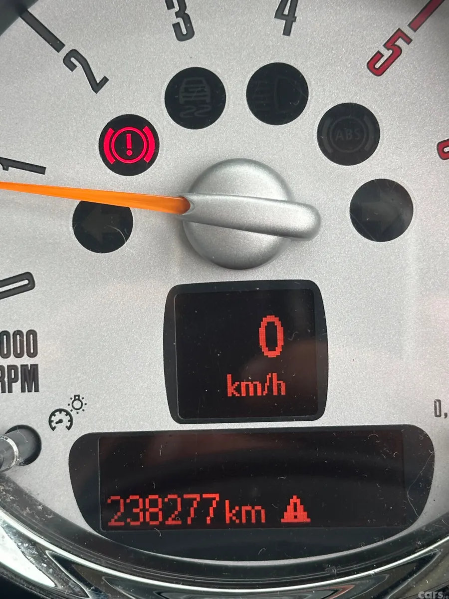 Mini One Estate/Jeep, Diesel, 2014, Silver
