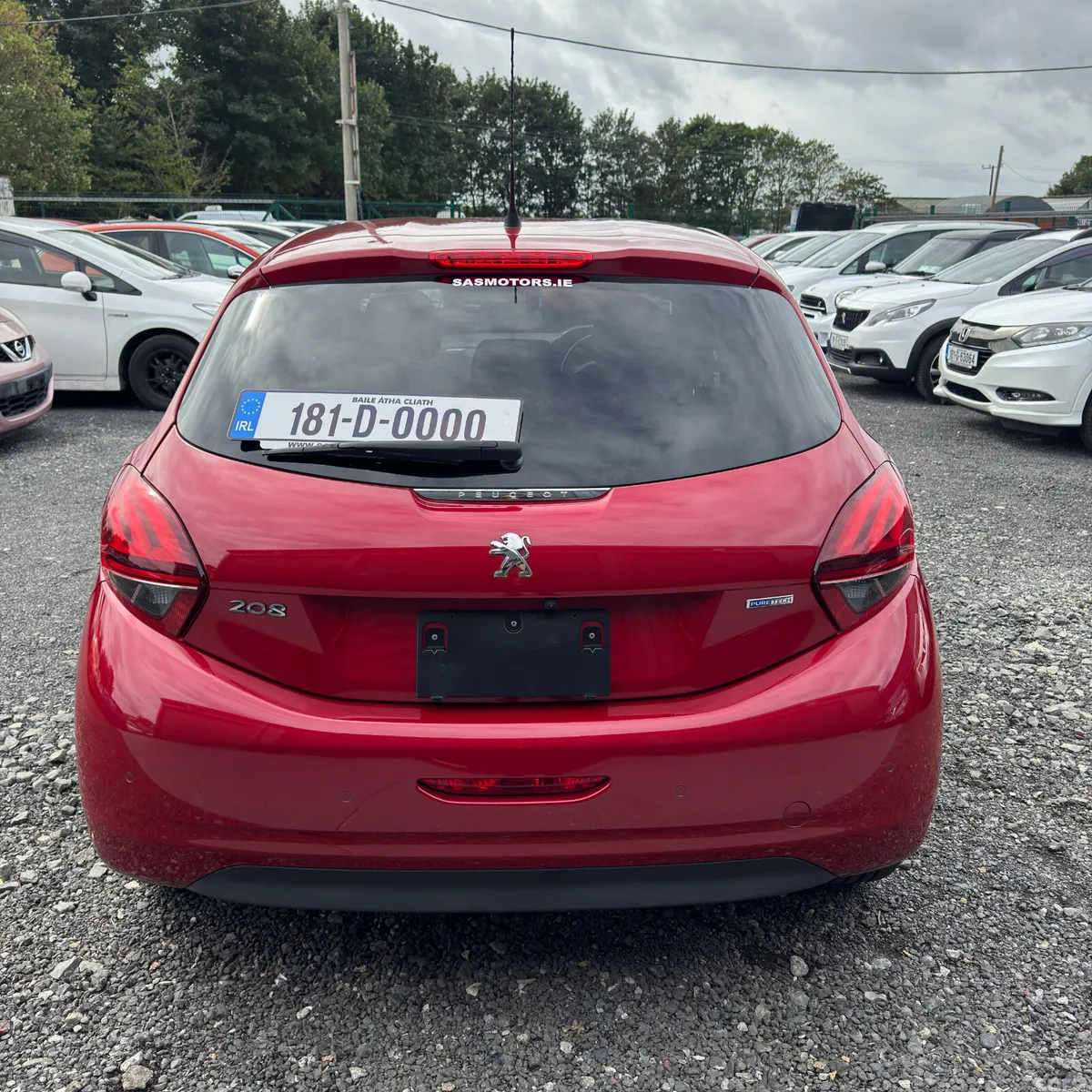Peugeot 208 Hatchback, Petrol, 2018, Red