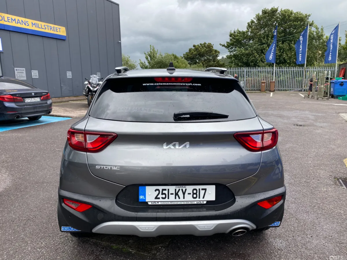 Kia Stonic Estate/Jeep, Petrol, 2025, Grey
