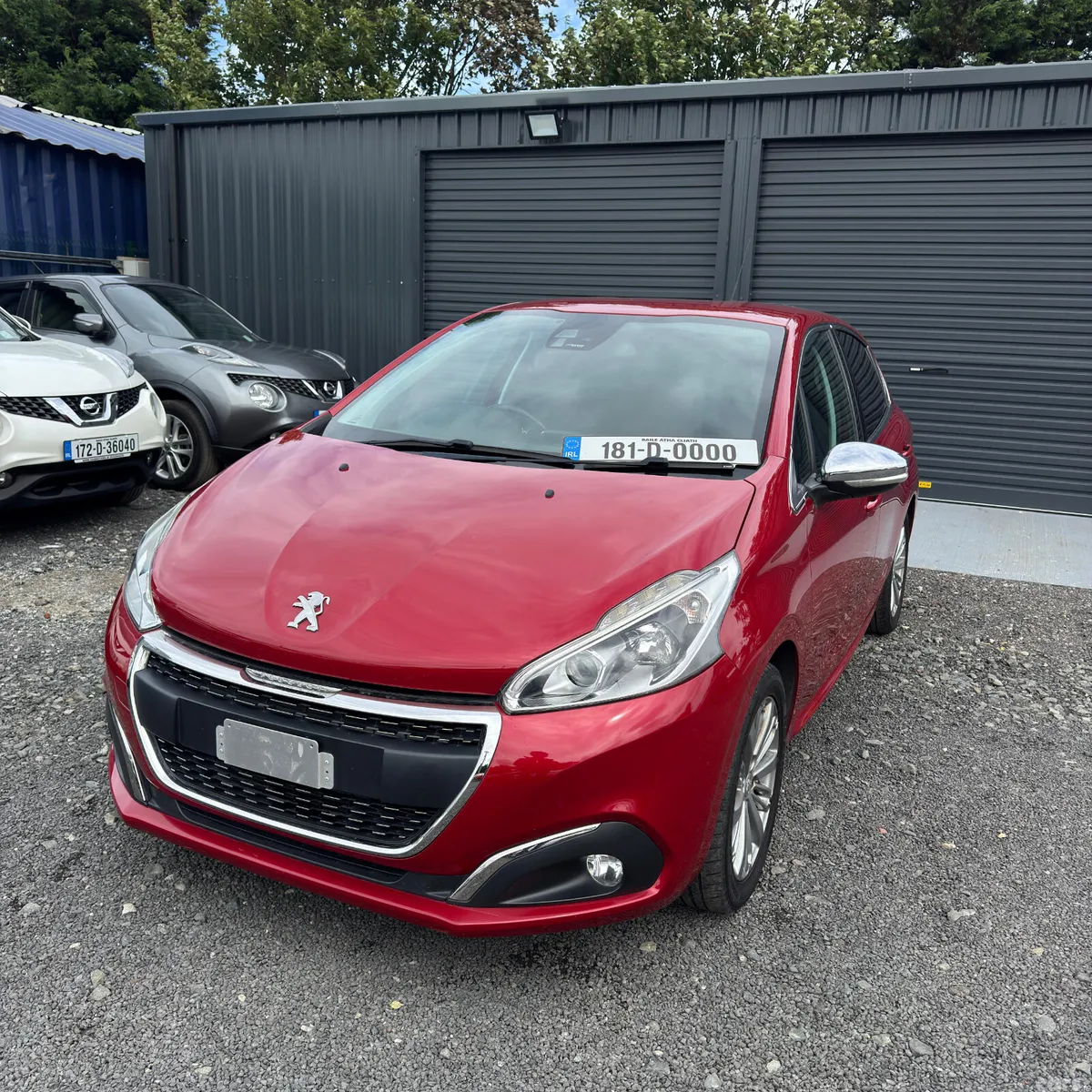 Peugeot 208 Hatchback, Petrol, 2018, Red
