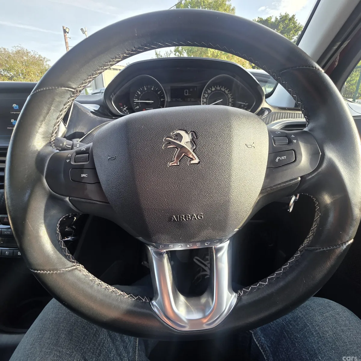 Peugeot 208 Hatchback, Petrol, 2018, Red
