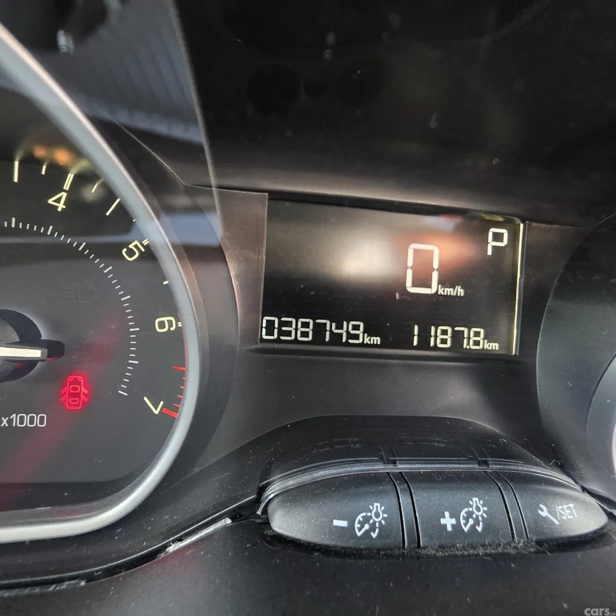 Peugeot 208 Hatchback, Petrol, 2018, Red