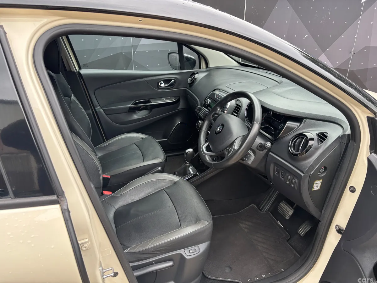 Renault Captur Hatchback, Petrol, 2017, Beige