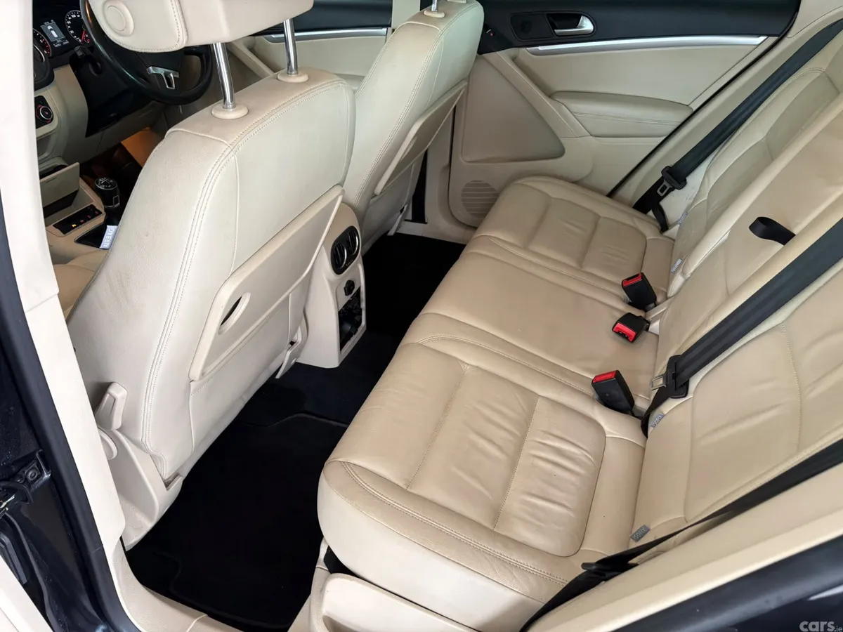 Volkswagen Tiguan SUV, Diesel, 2014, Black