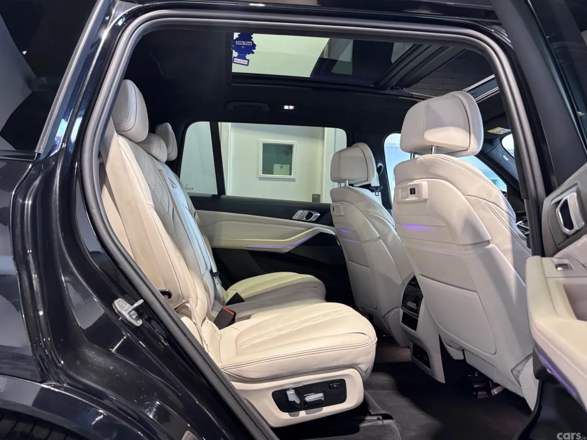 BMW X7 Estate/Jeep, Diesel, 2019, Black