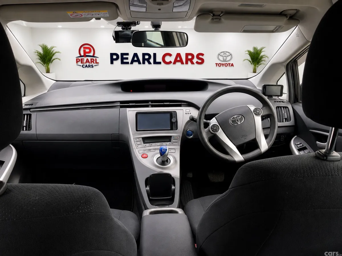 Toyota Prius Hatchback, Petrol Hybrid, 2014, Purple