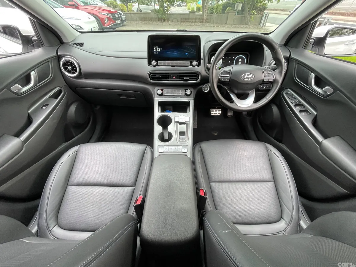 Hyundai KONA MPV, Electric, 2022, White
