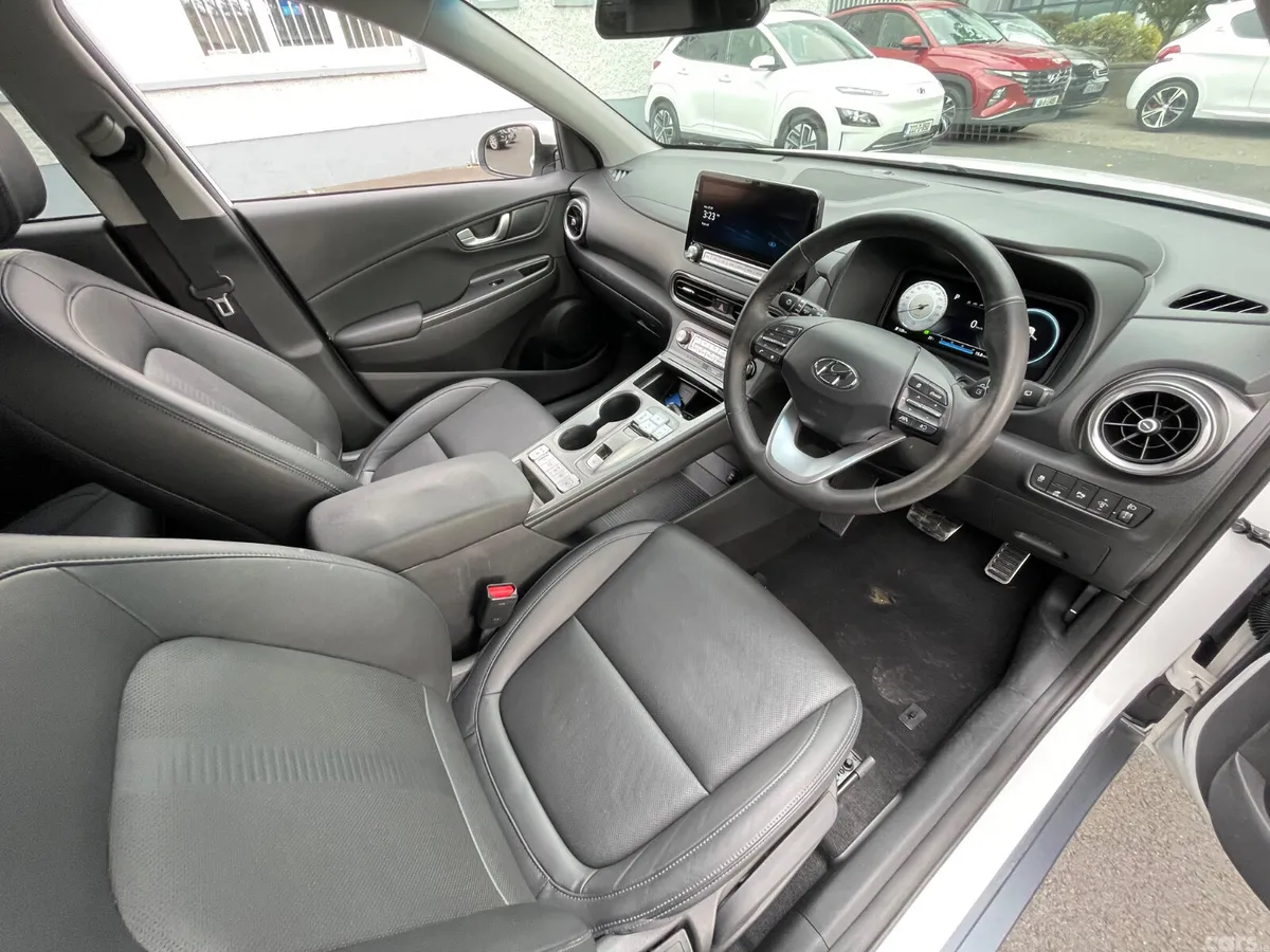 Hyundai KONA MPV, Electric, 2022, White