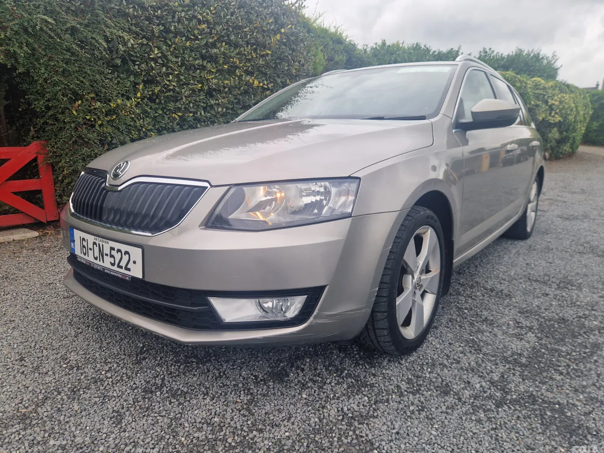 Skoda Octavia Estate, Diesel, 2016, Beige