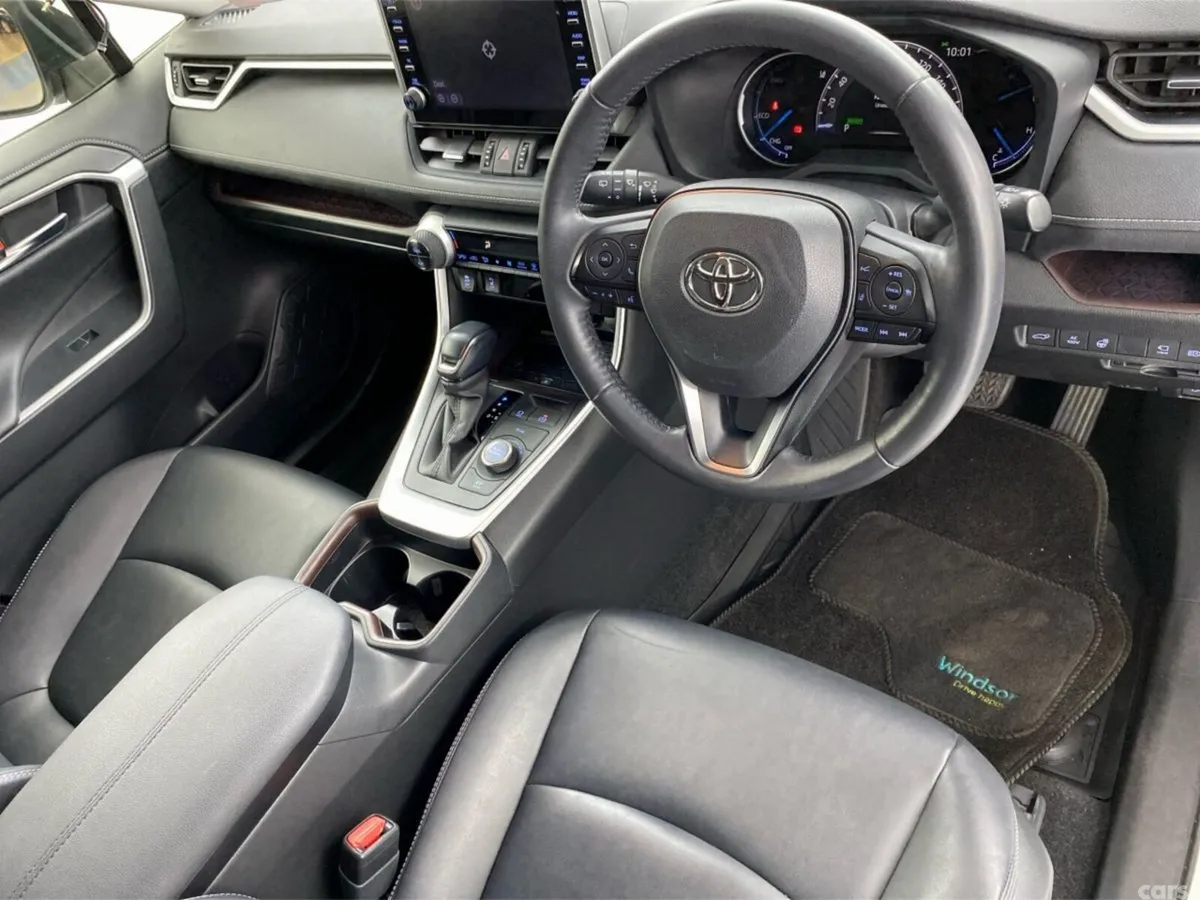 Toyota RAV4 SUV, Petrol, 2021, White