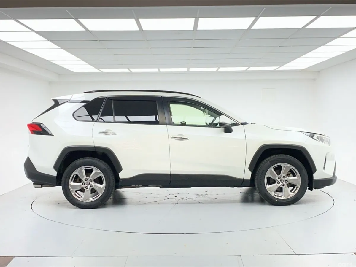 Toyota RAV4 SUV, Petrol, 2021, White