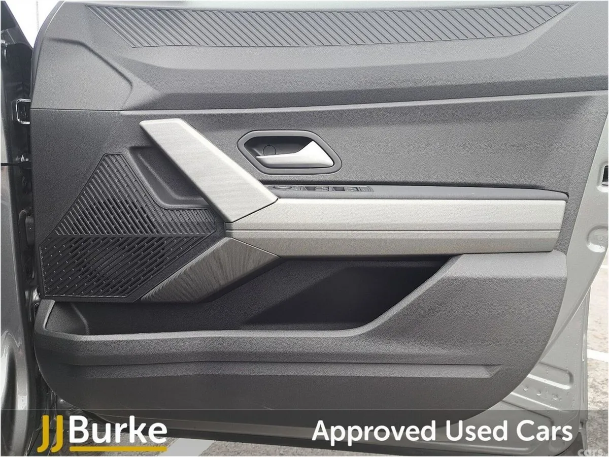 Dacia Duster SUV, Petrol Hybrid, 2026, Grey