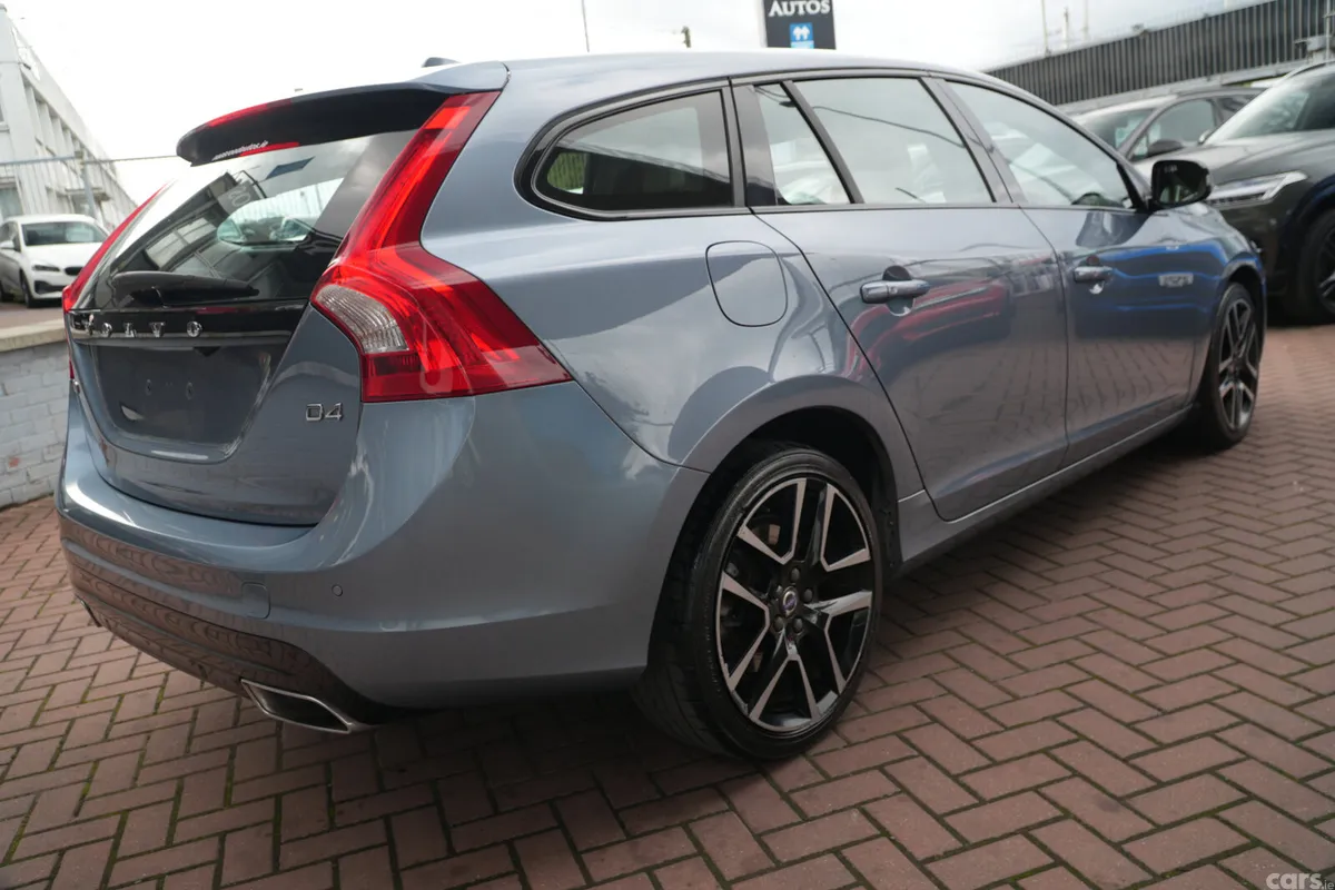 Volvo V60 Estate, Diesel, 2017, Blue
