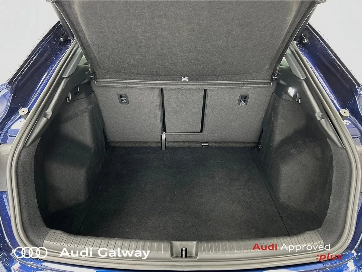 Audi Q4 e-tron SUV, Electric, 2026, Blue