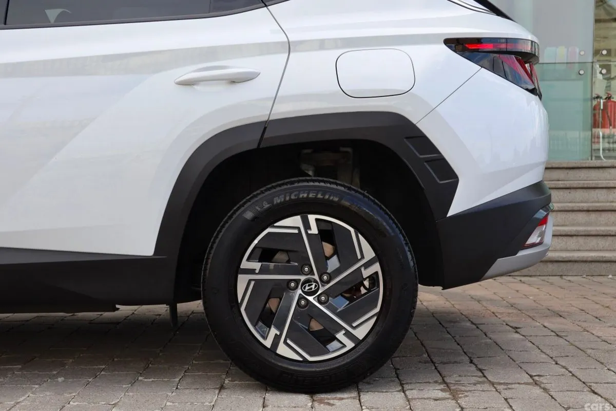 Hyundai Tucson SUV, Petrol Hybrid, 2024, White