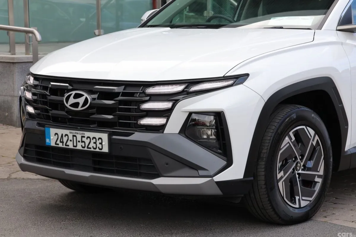 Hyundai Tucson SUV, Petrol Hybrid, 2024, White