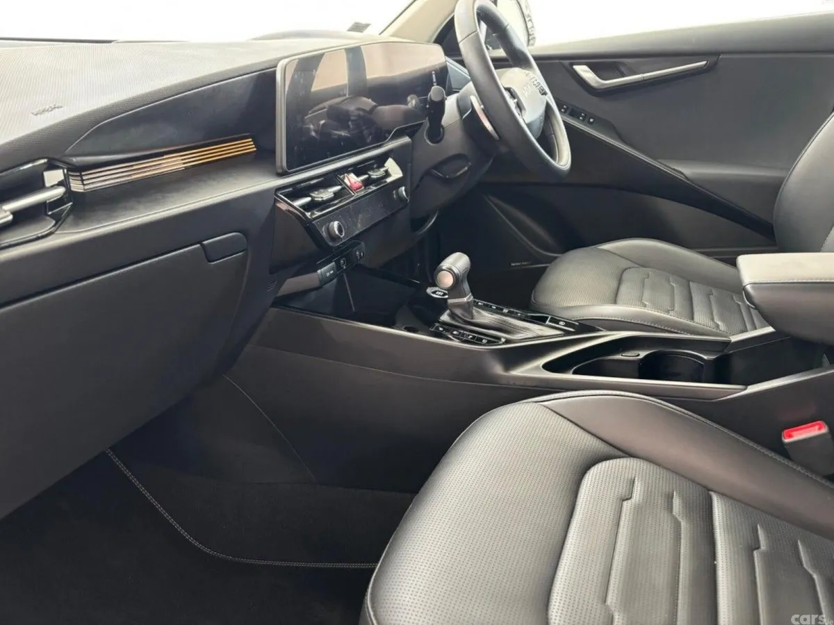 Kia Niro SUV, Petrol Plug-in Hybrid, 2026, Black