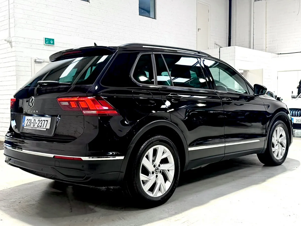 Volkswagen Tiguan SUV, Diesel, 2023, Black