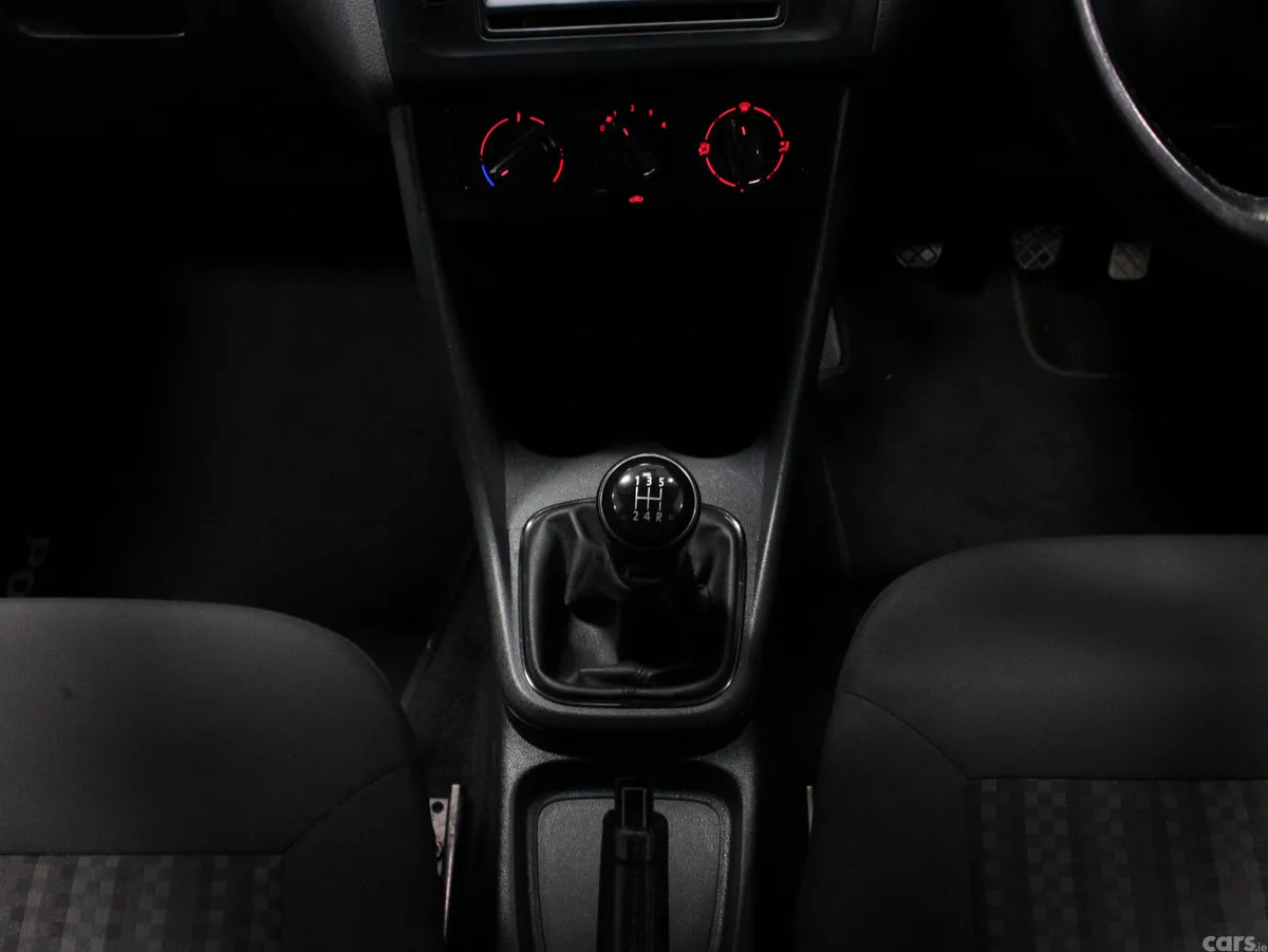 Volkswagen Polo Hatchback, Petrol, 2017, White
