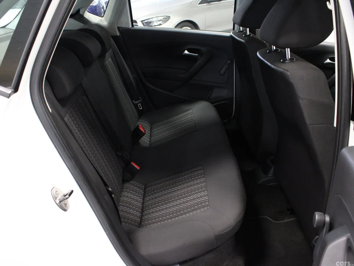 Volkswagen Polo Hatchback, Petrol, 2017, White