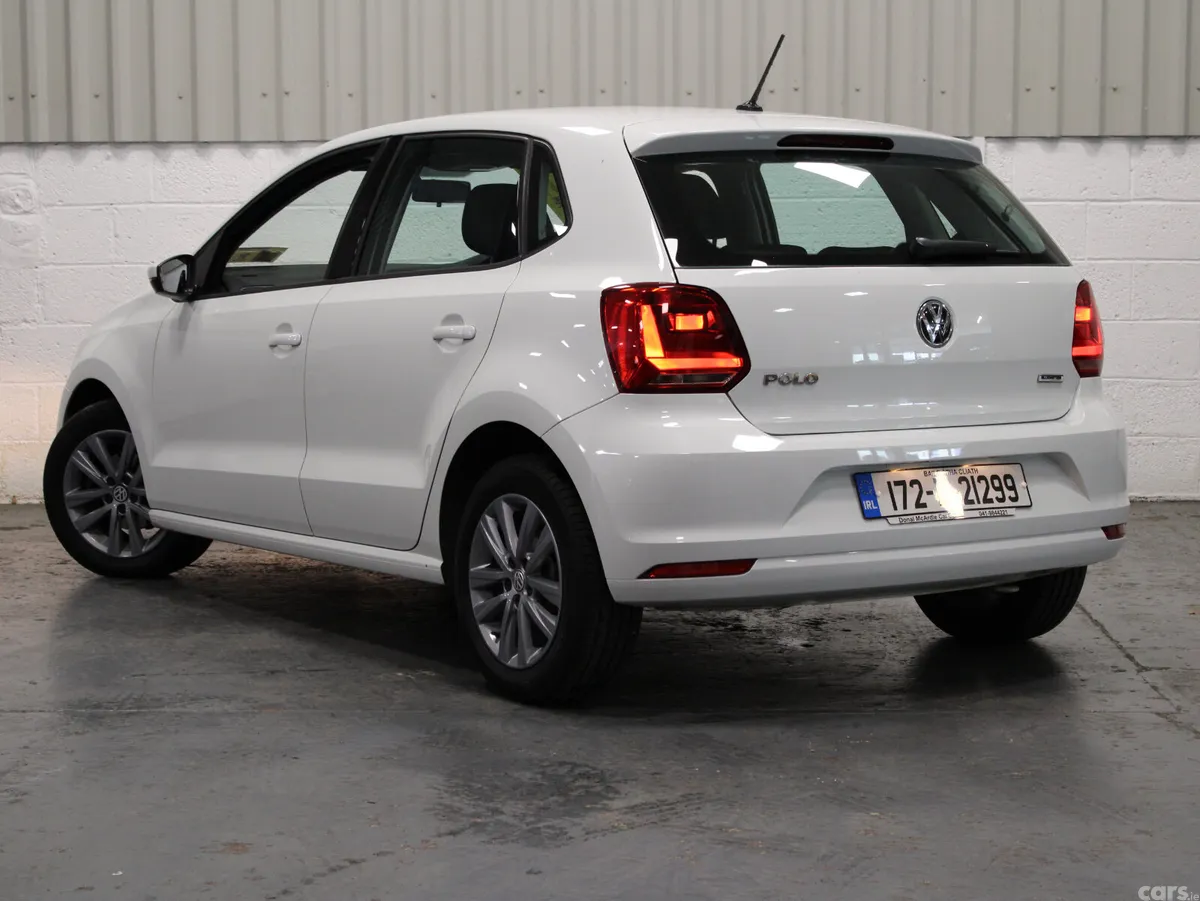 Volkswagen Polo Hatchback, Petrol, 2017, White