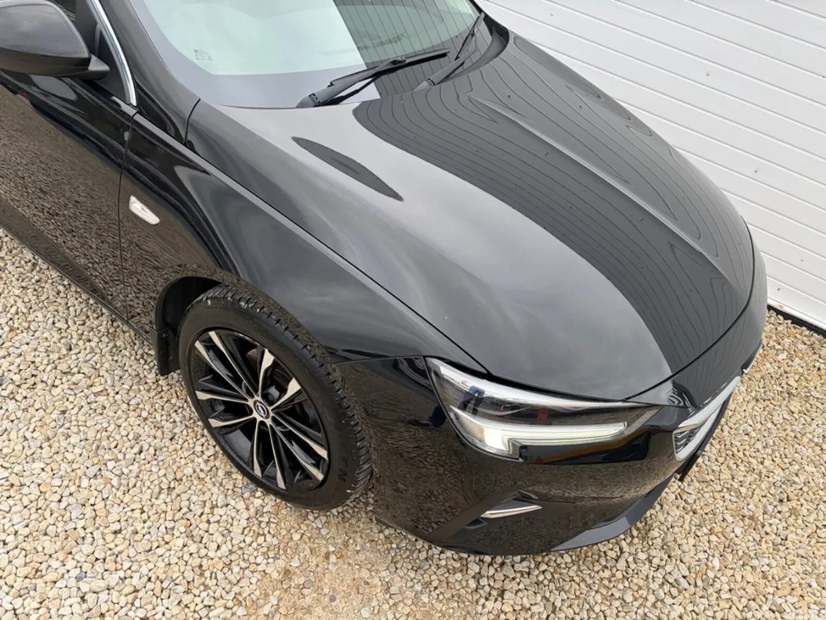 Opel Insignia Hatchback, Diesel, 2022, Black