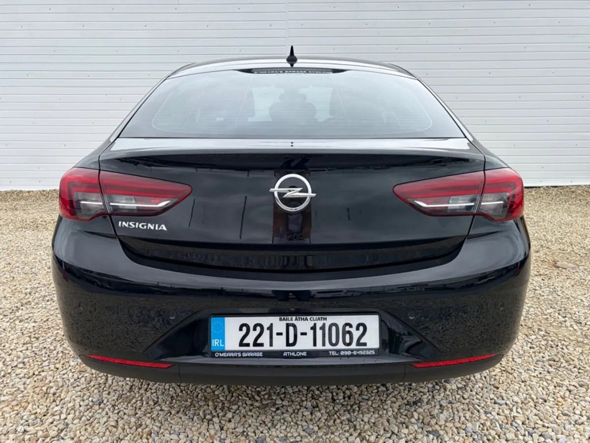 Opel Insignia Hatchback, Diesel, 2022, Black