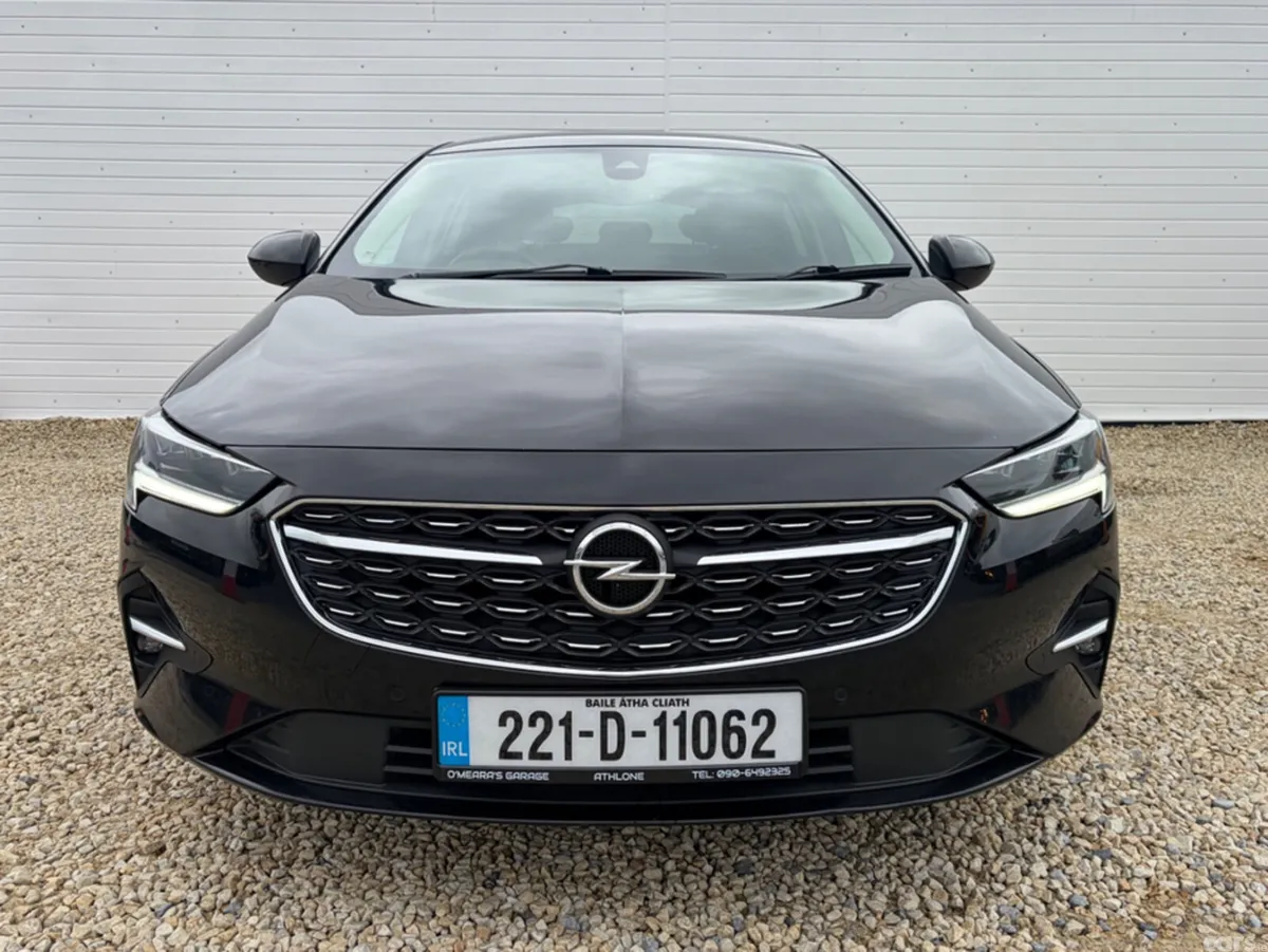 Opel Insignia Hatchback, Diesel, 2022, Black