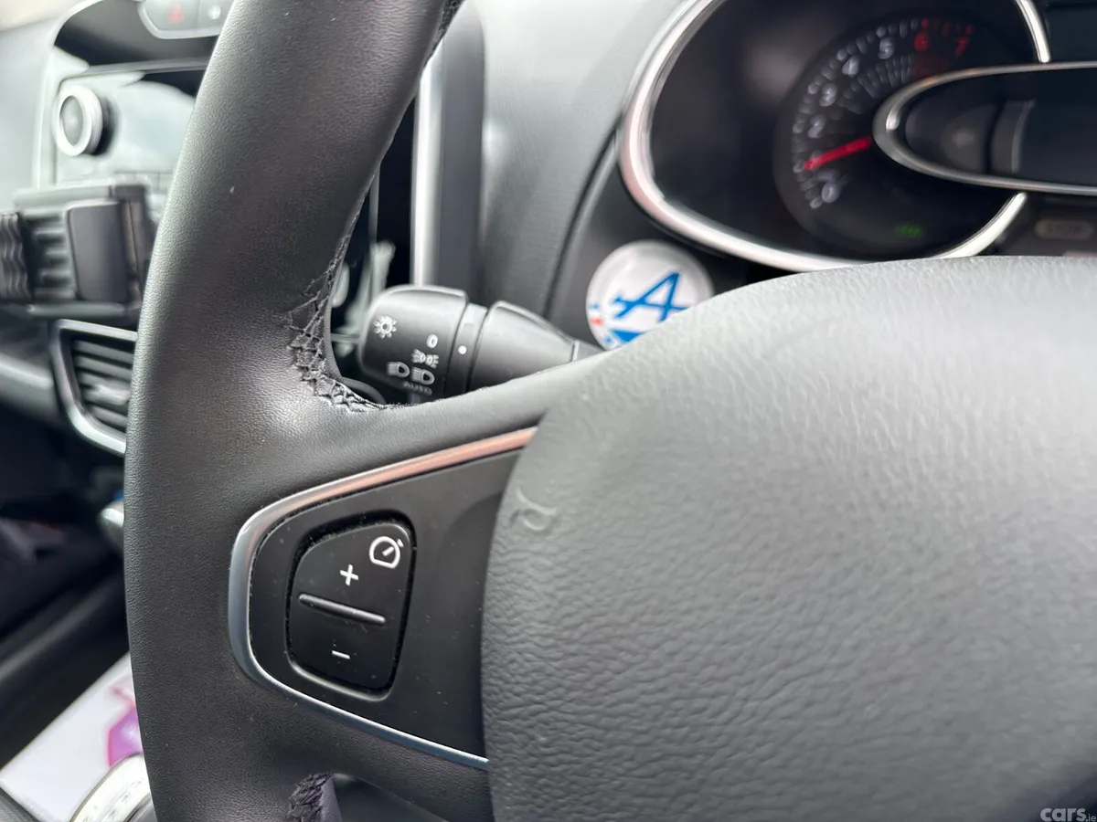 Renault Clio Hatchback, Petrol, 2019, Blue
