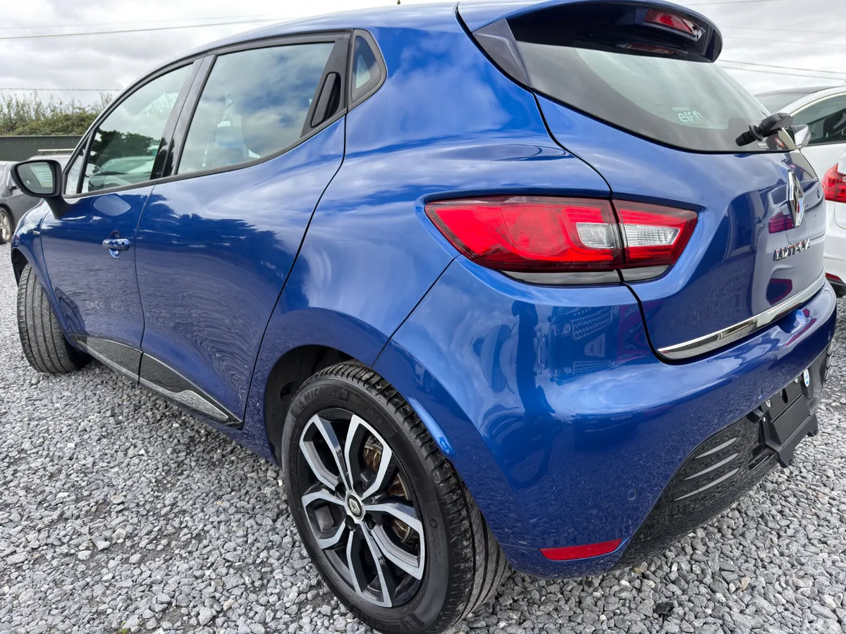Renault Clio Hatchback, Petrol, 2019, Blue