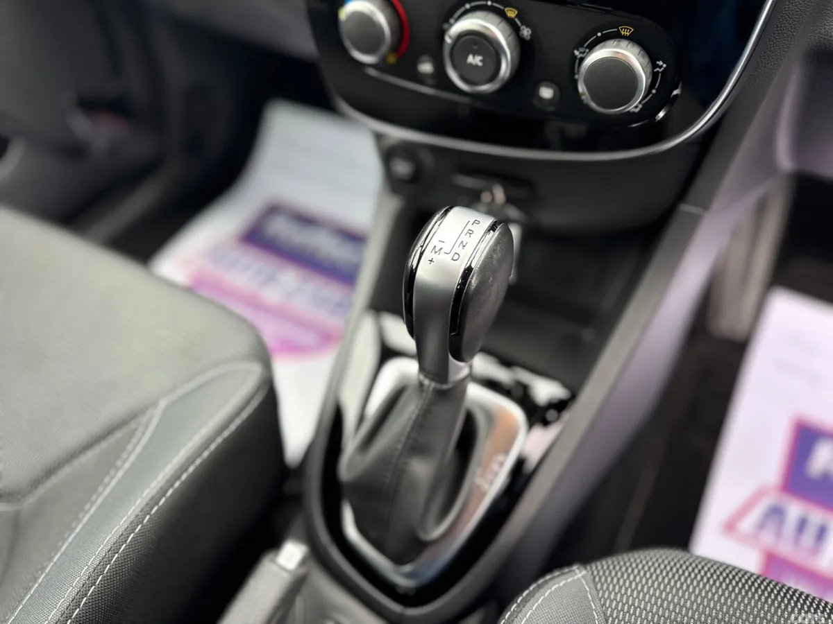 Renault Clio Hatchback, Petrol, 2019, Blue