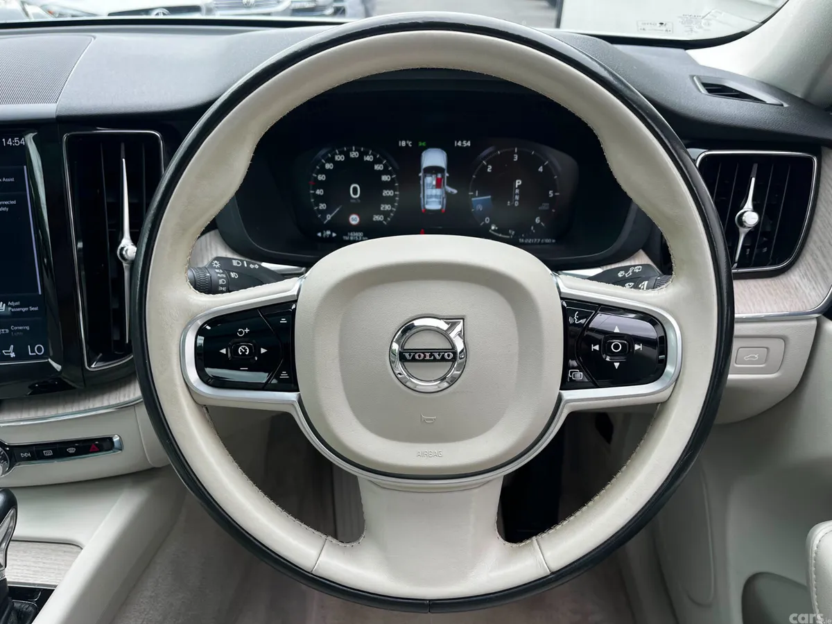 Volvo XC60 SUV, Diesel, 2018, White