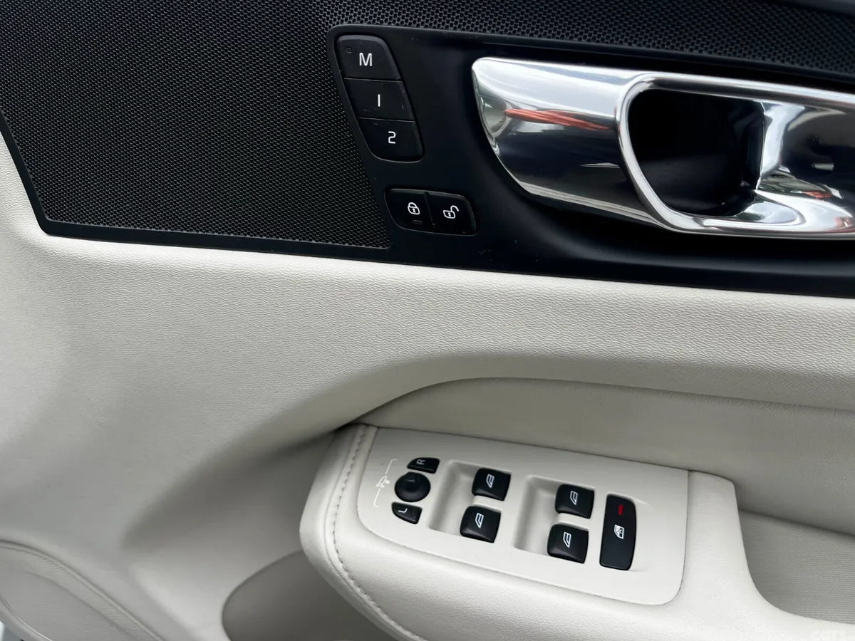 Volvo XC60 SUV, Diesel, 2018, White