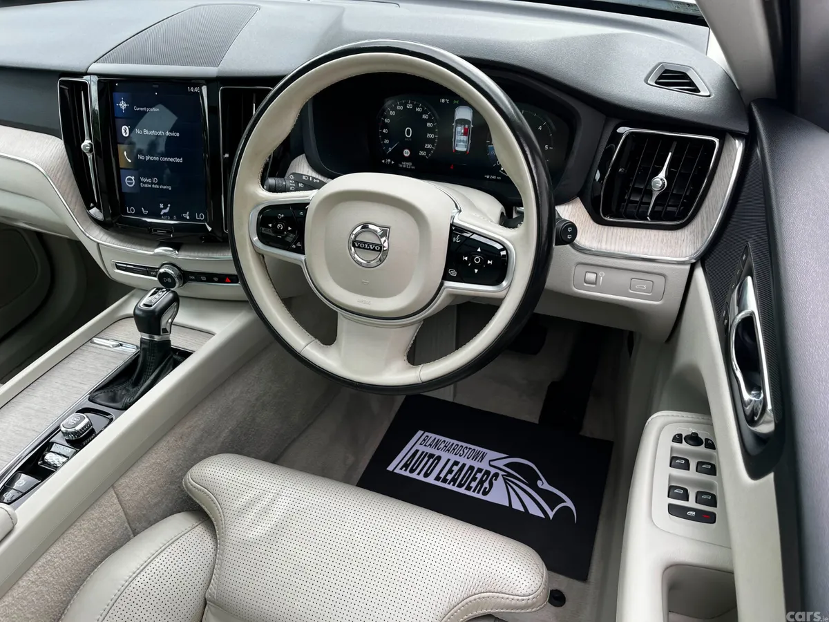 Volvo XC60 SUV, Diesel, 2018, White