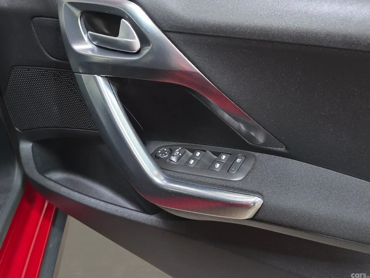 Peugeot 2008 Estate, Petrol, 2019, Red