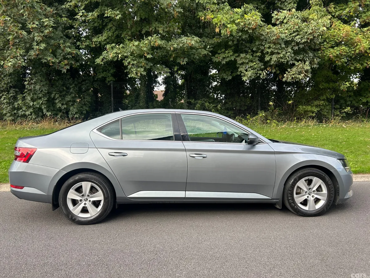 Skoda Superb Saloon, Diesel, 2016, Grey