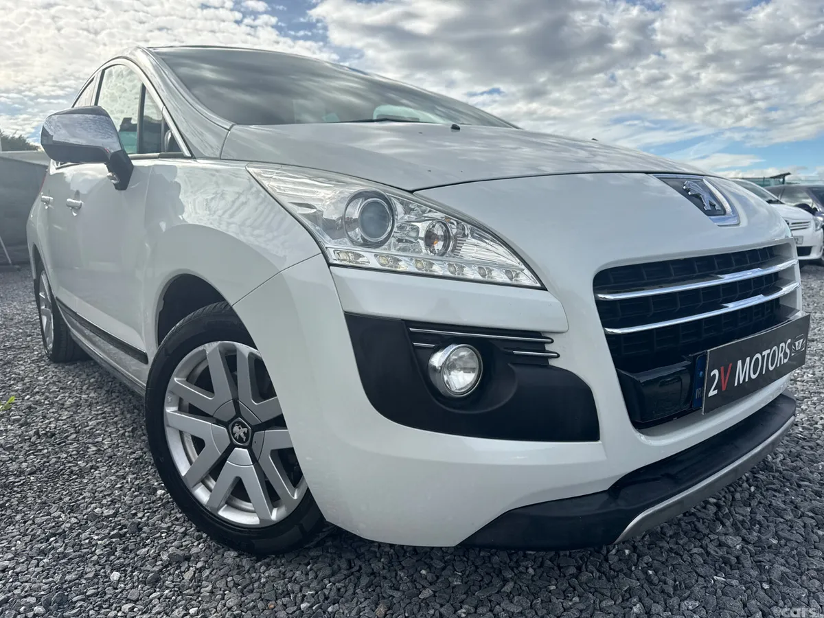 Peugeot 3008 MPV, Diesel Hybrid, 2012, White