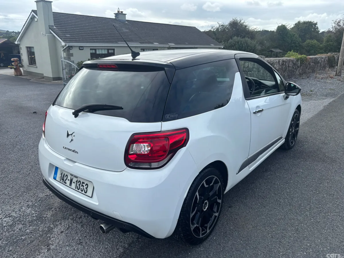Citroen DS 3 Hatchback, Diesel, 2014, White
