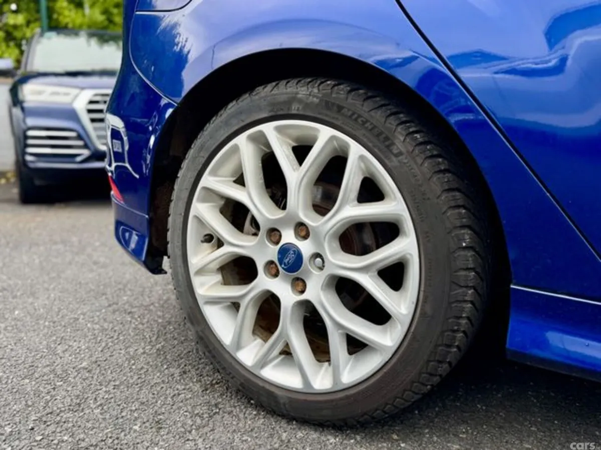 Ford Focus Hatchback, Diesel, 2017, Blue