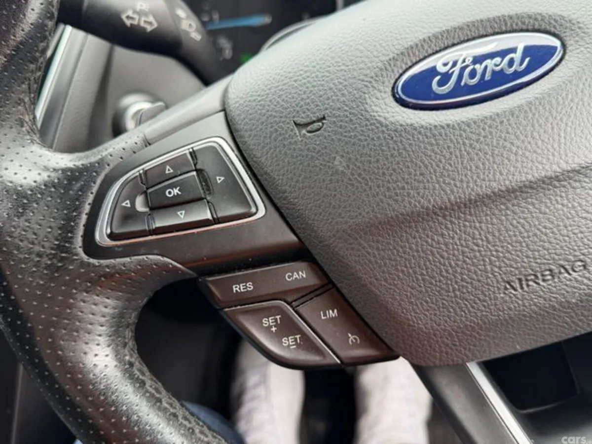 Ford Focus Hatchback, Diesel, 2017, Blue