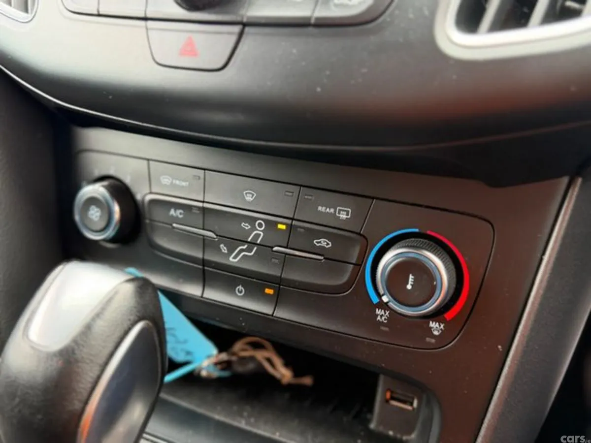 Ford Focus Hatchback, Diesel, 2017, Blue